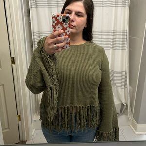 Super fun, fringe ladies cropped sweater || size Medium || Brand: Blue B ||Nwot